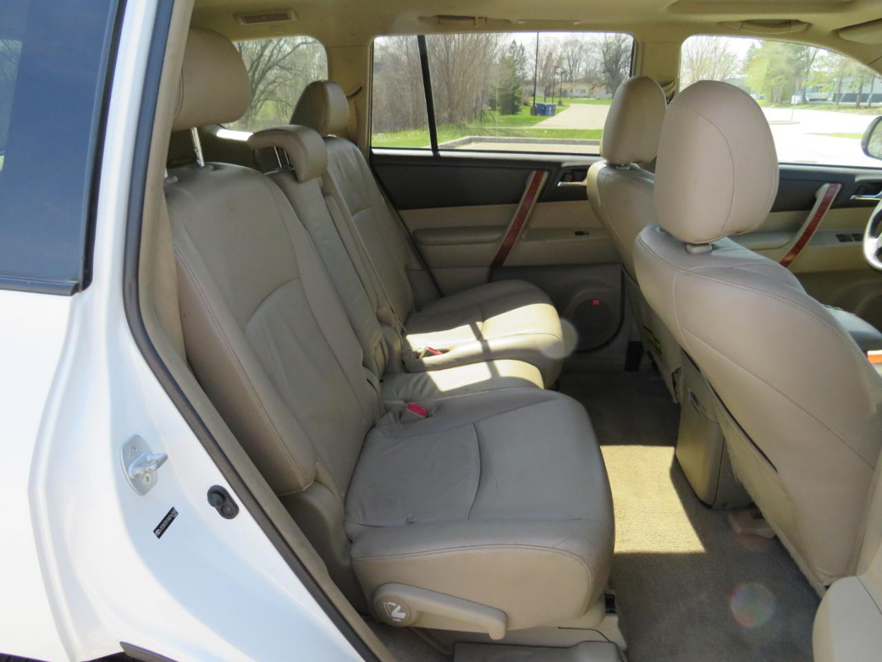 Toyota Highlander Limited 4WD 2010