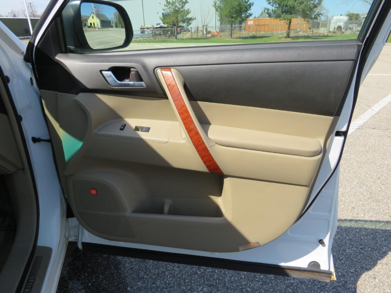 Toyota Highlander Limited 4WD 2010