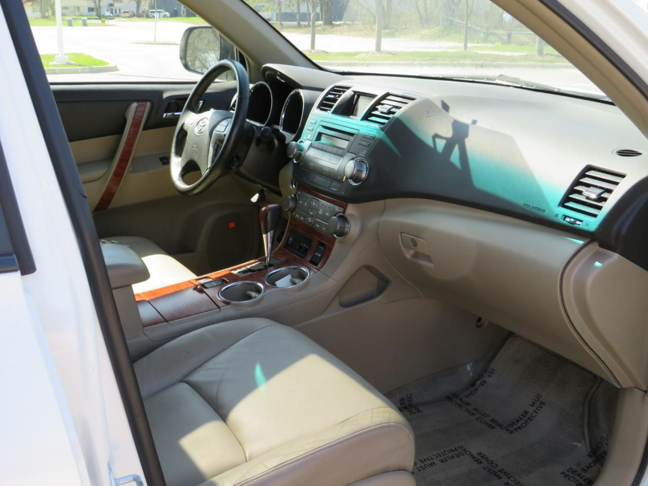 Toyota Highlander Limited 4WD 2010