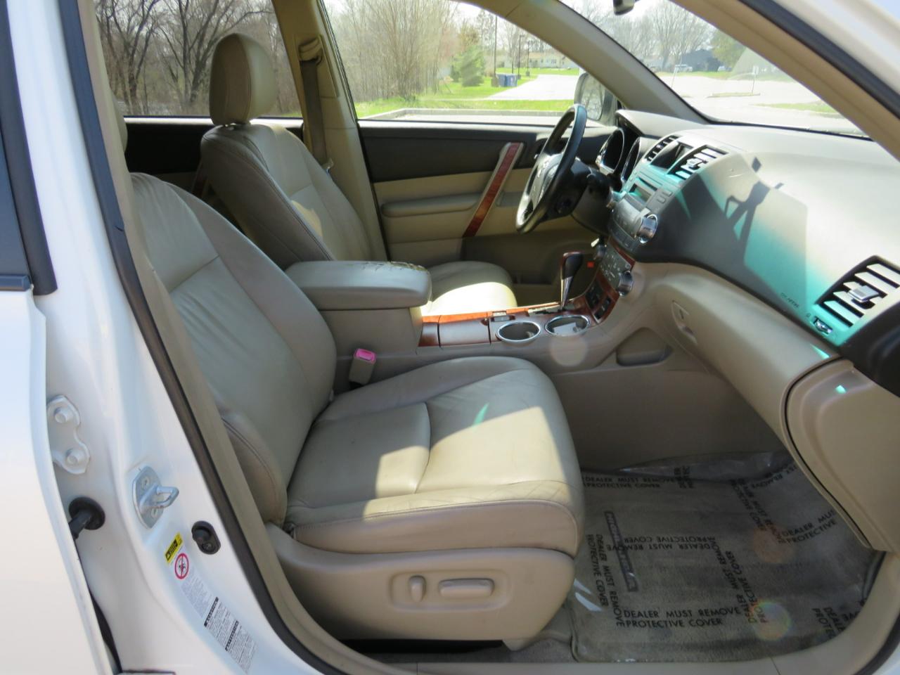 Toyota Highlander Limited 4WD 2010