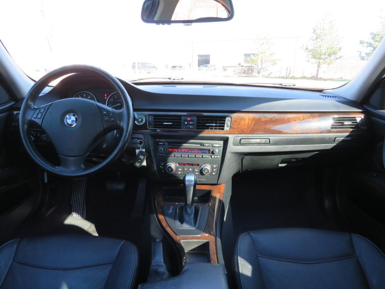 BMW 3-Series 328i xDrive 2011