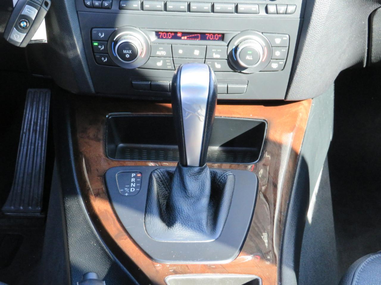 BMW 3-Series 328i xDrive 2011