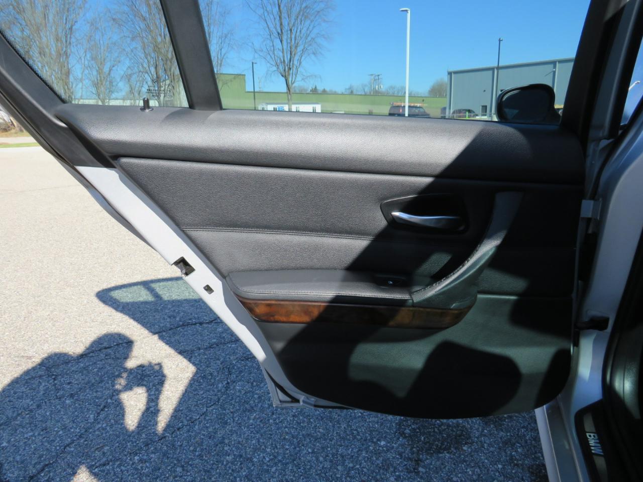 BMW 3-Series 328i xDrive 2011