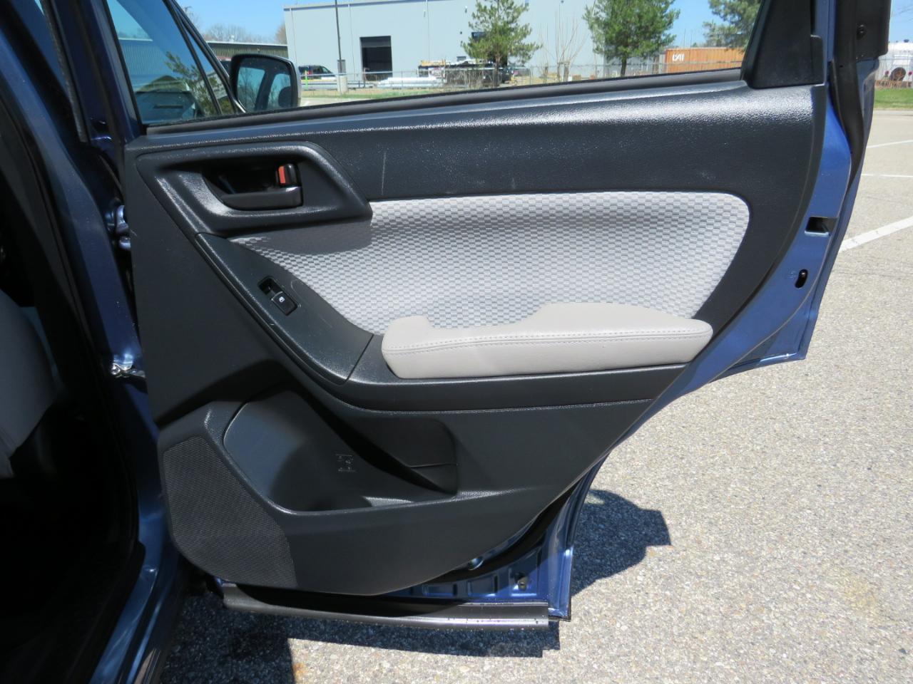 Subaru Forester 2.5i Premium PZEV CVT 2017