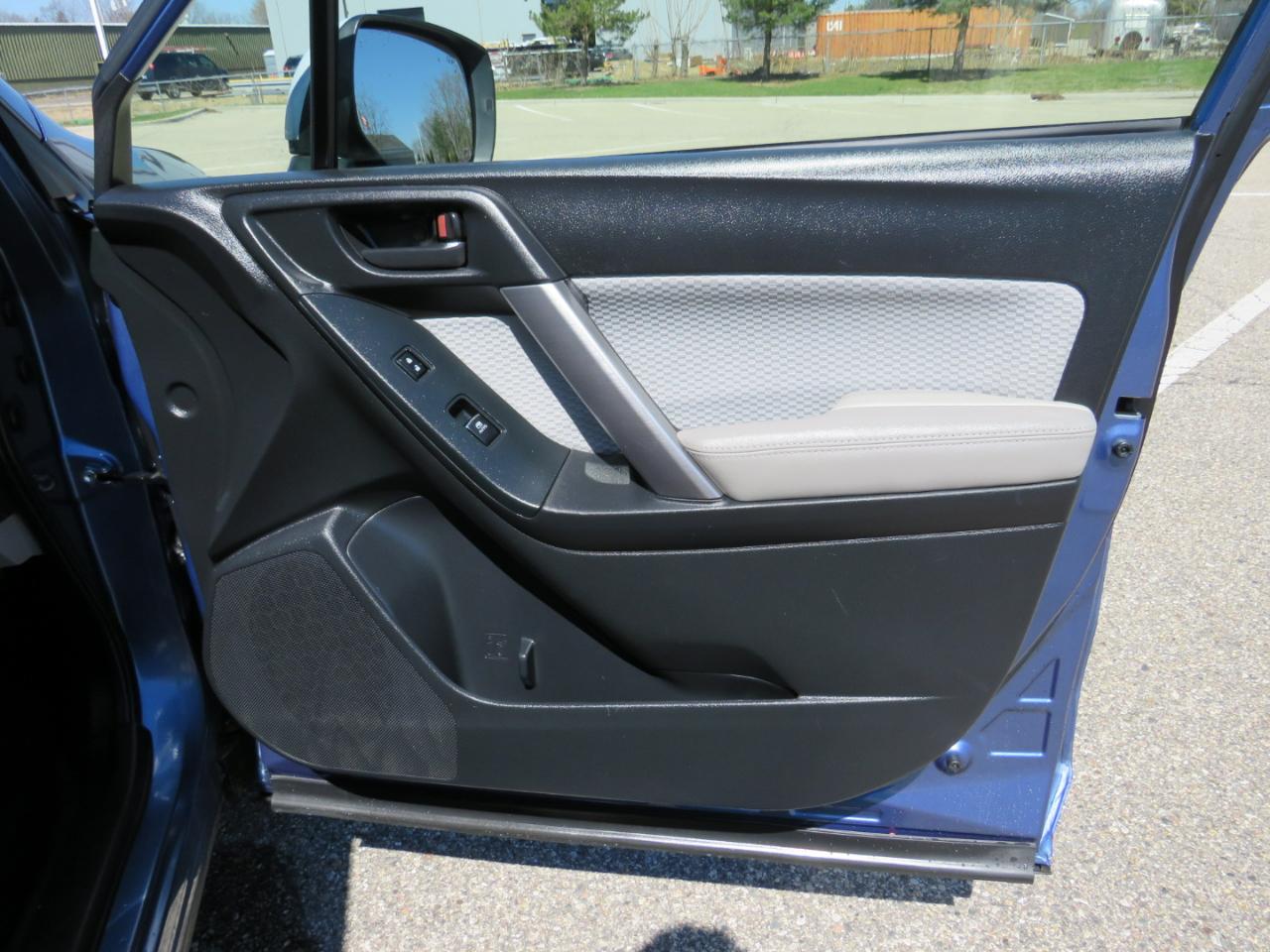 Subaru Forester 2.5i Premium PZEV CVT 2017