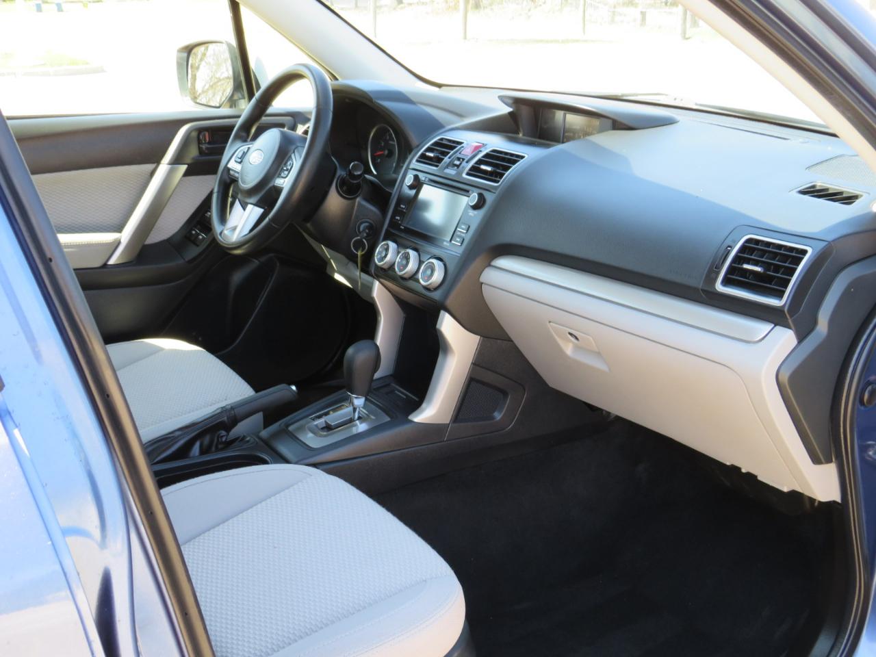 Subaru Forester 2.5i Premium PZEV CVT 2017