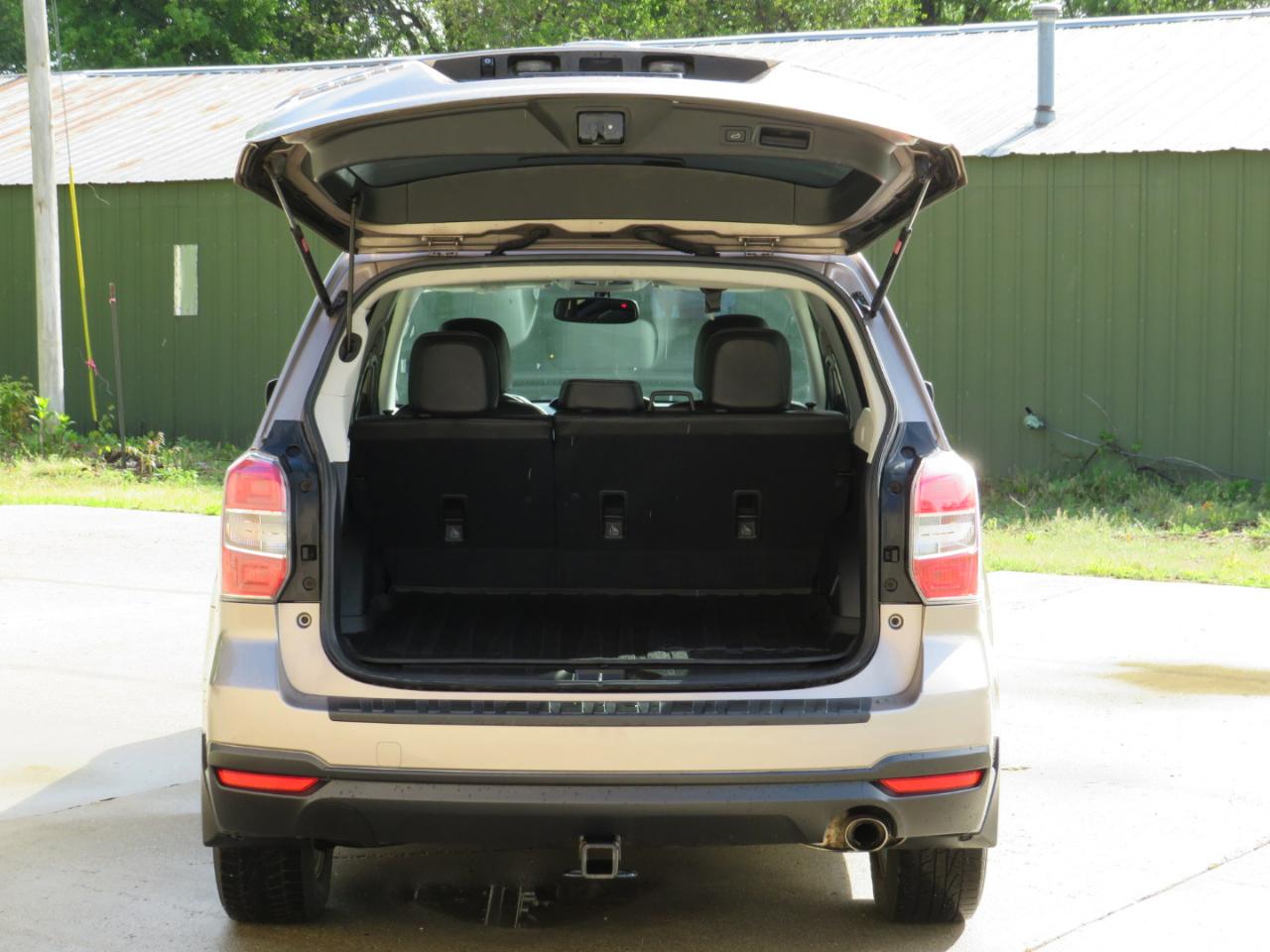 Subaru Forester 2.5i Limited 2014