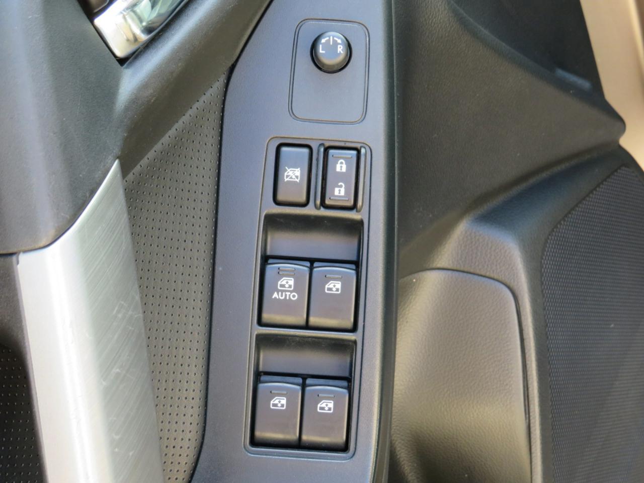 Subaru Forester 2.5i Limited 2014