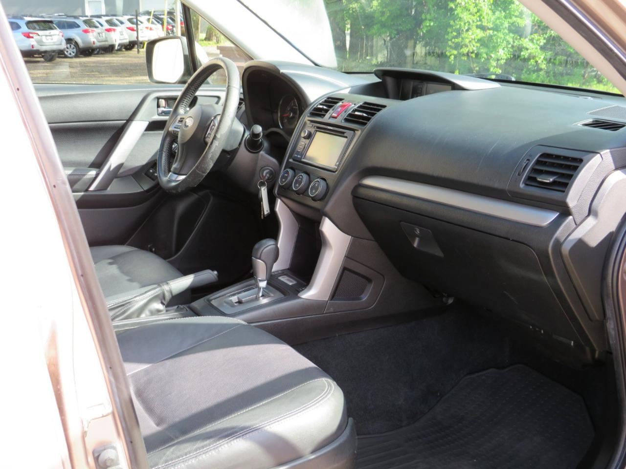 Subaru Forester 2.5i Limited 2014