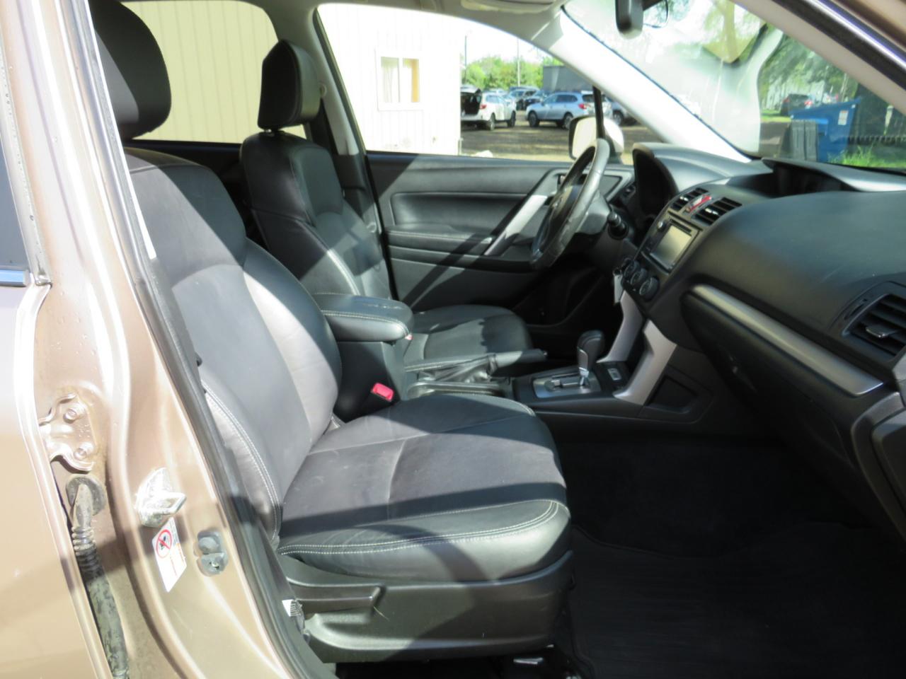 Subaru Forester 2.5i Limited 2014