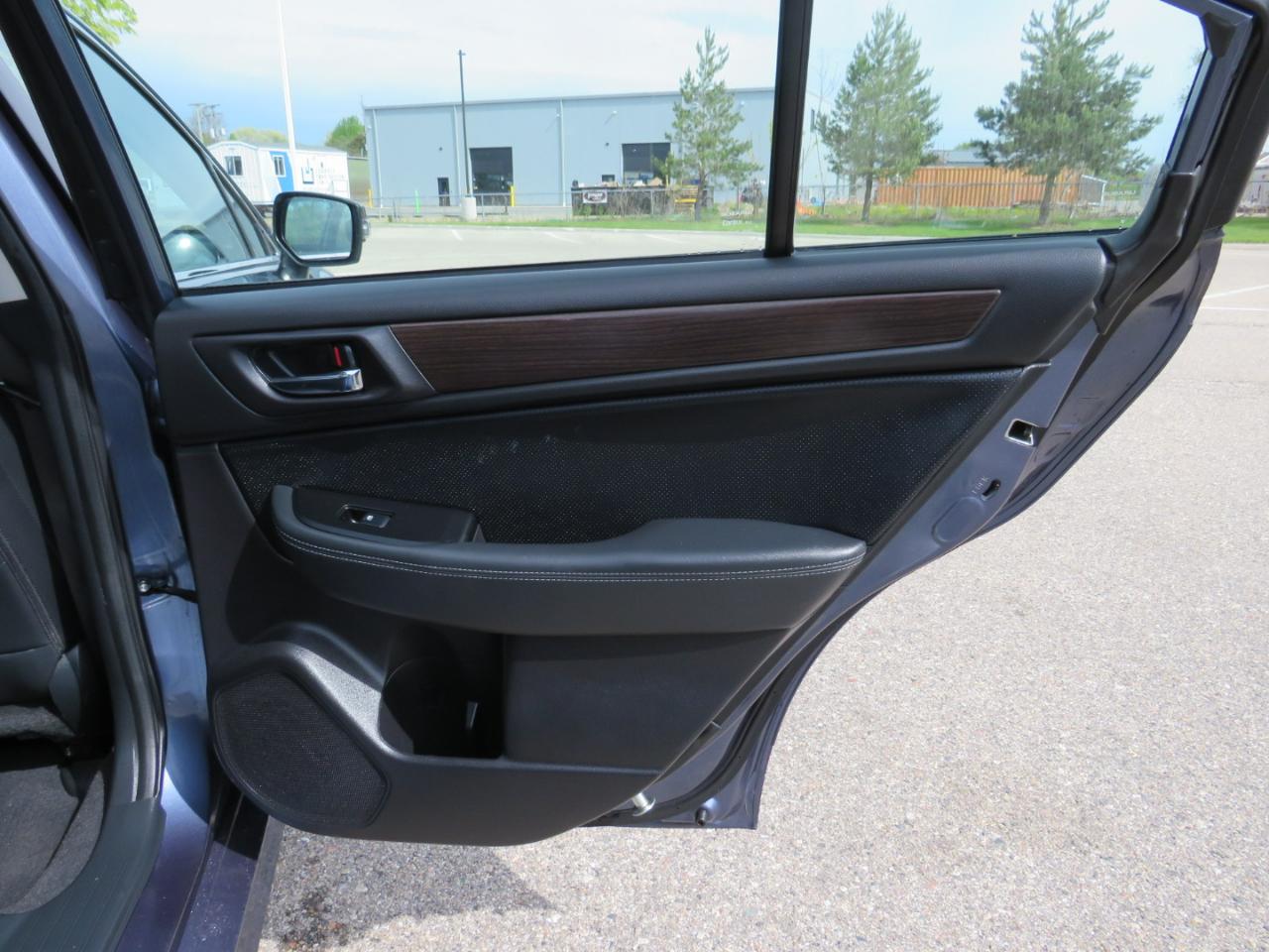 Subaru Legacy 2.5i Limited 2017