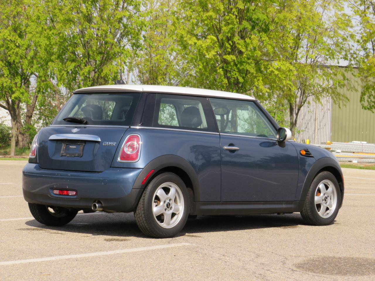 MINI Cooper Base 2011