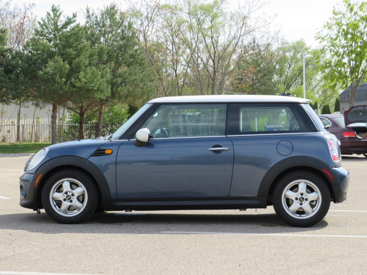 MINI Cooper Base 2011