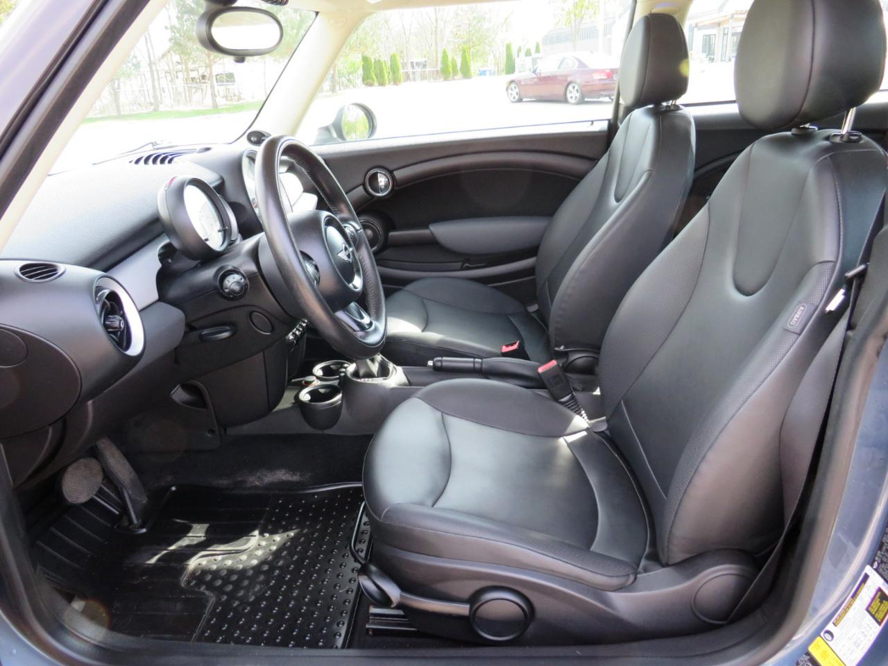 MINI Cooper Base 2011