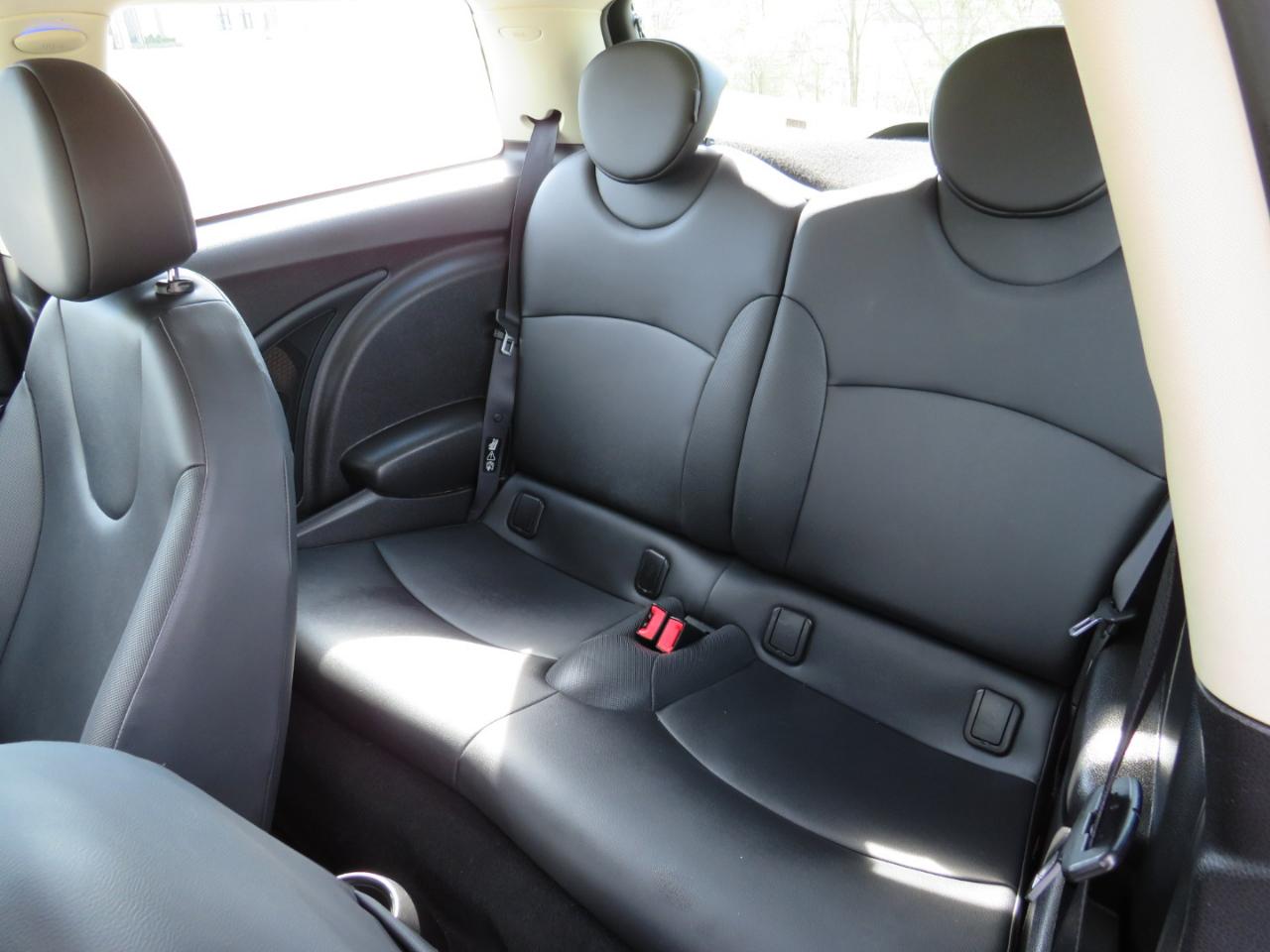 MINI Cooper Base 2011