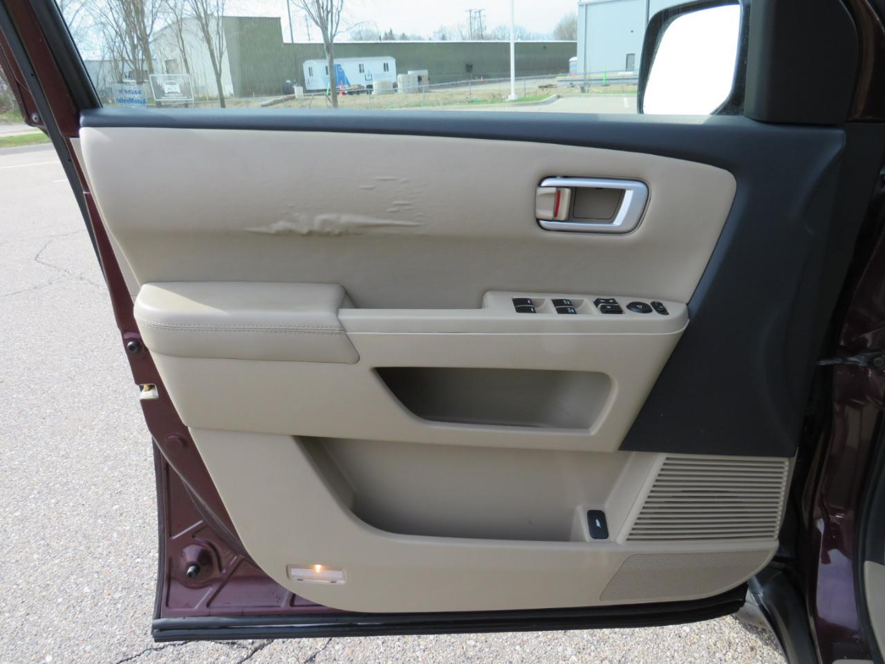 Honda Pilot EX-L 2WD 5-Spd AT 2010