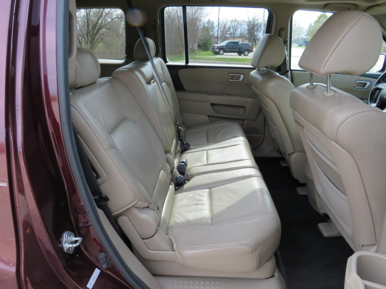 Honda Pilot EX-L 2WD 5-Spd AT 2010