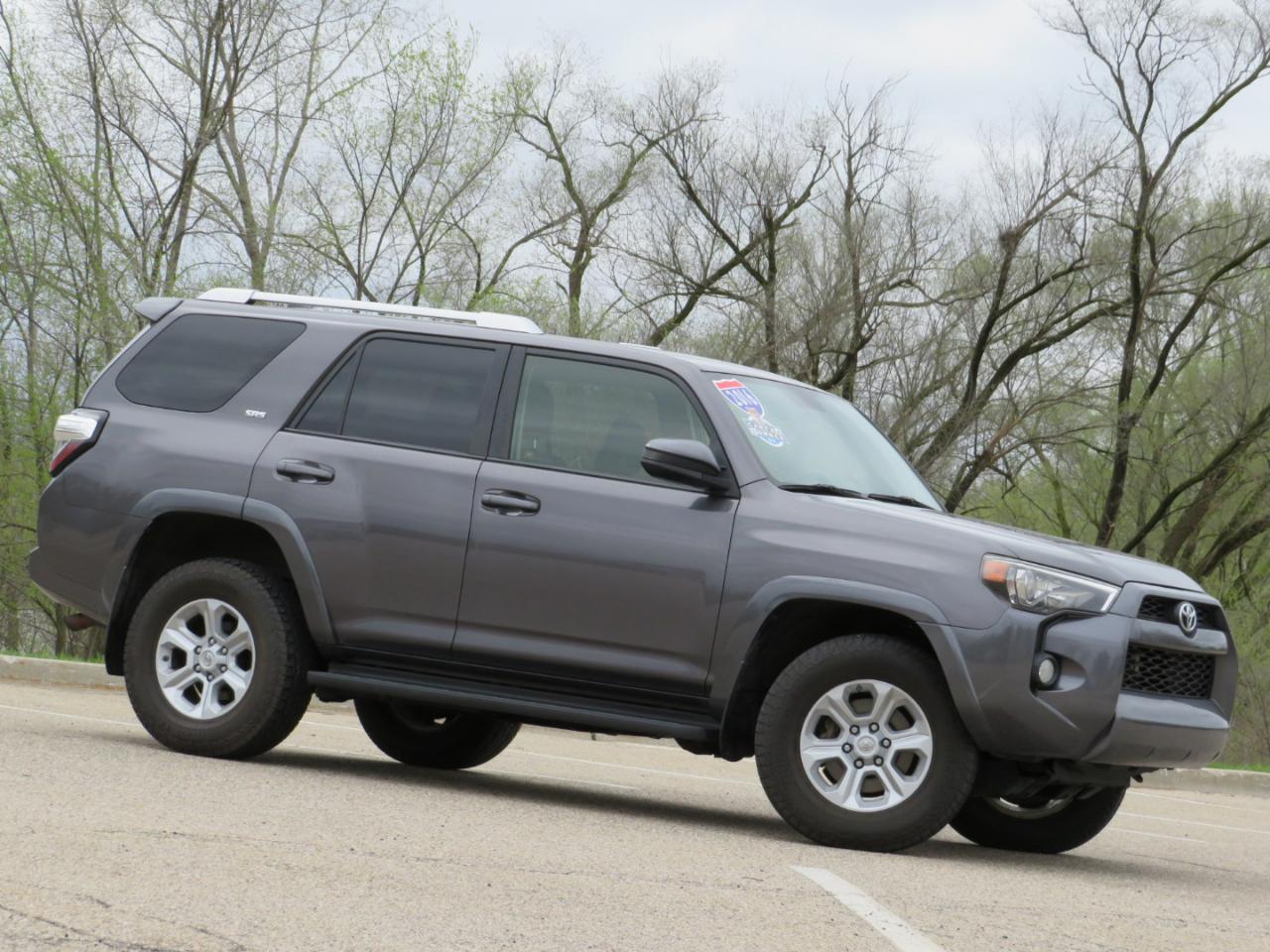 Toyota 4Runner SR5 4WD 2016