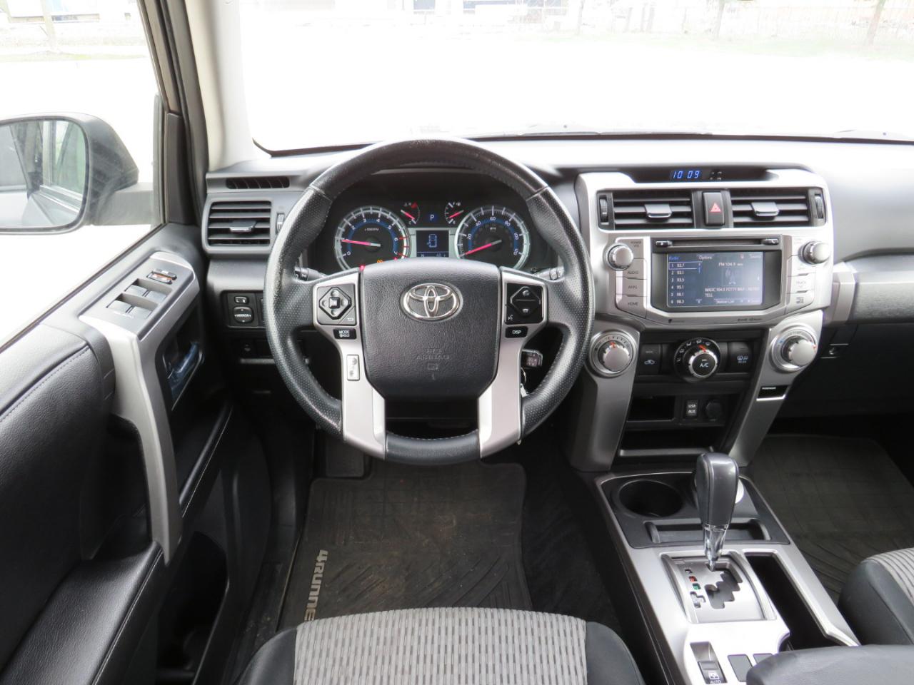 Toyota 4Runner SR5 4WD 2016