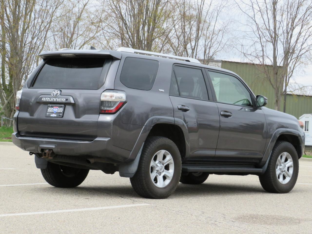 Toyota 4Runner SR5 4WD 2016