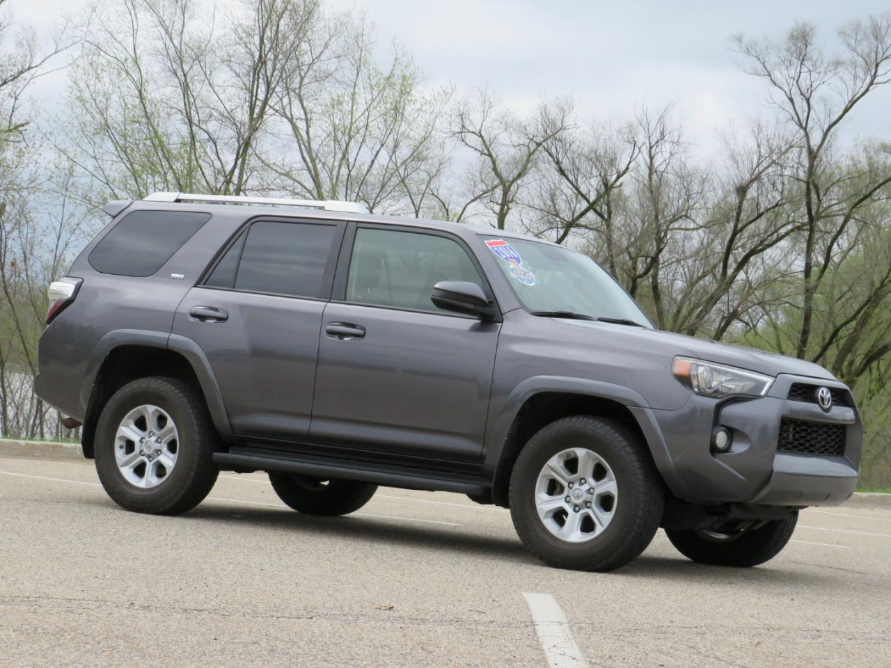 Toyota 4Runner SR5 4WD 2016