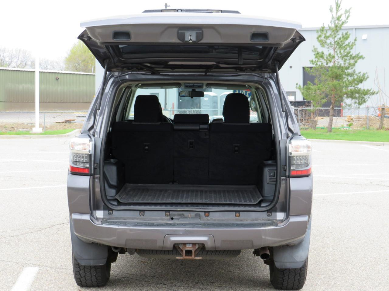 Toyota 4Runner SR5 4WD 2016