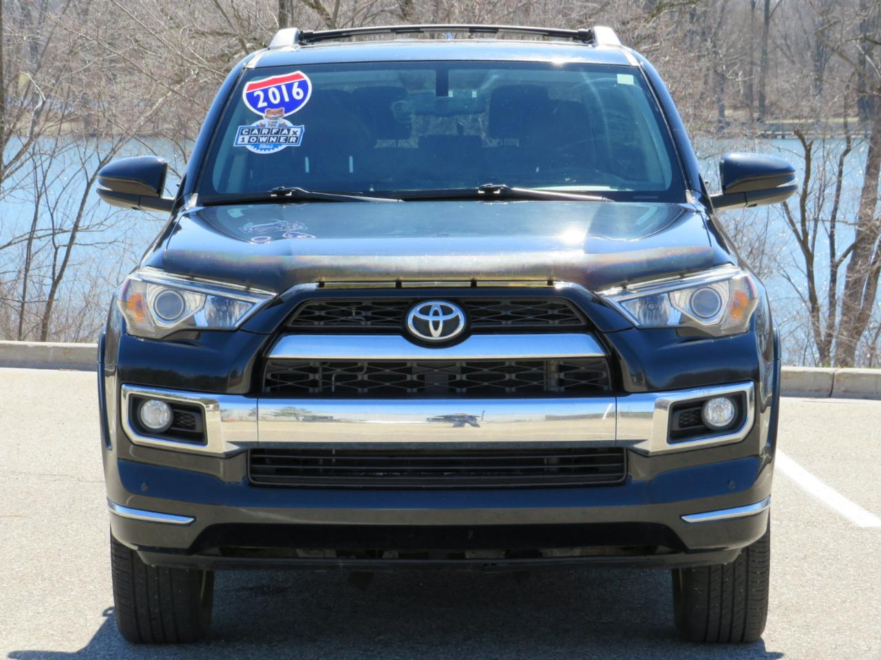 Toyota 4Runner Limited V6 4WD 2016