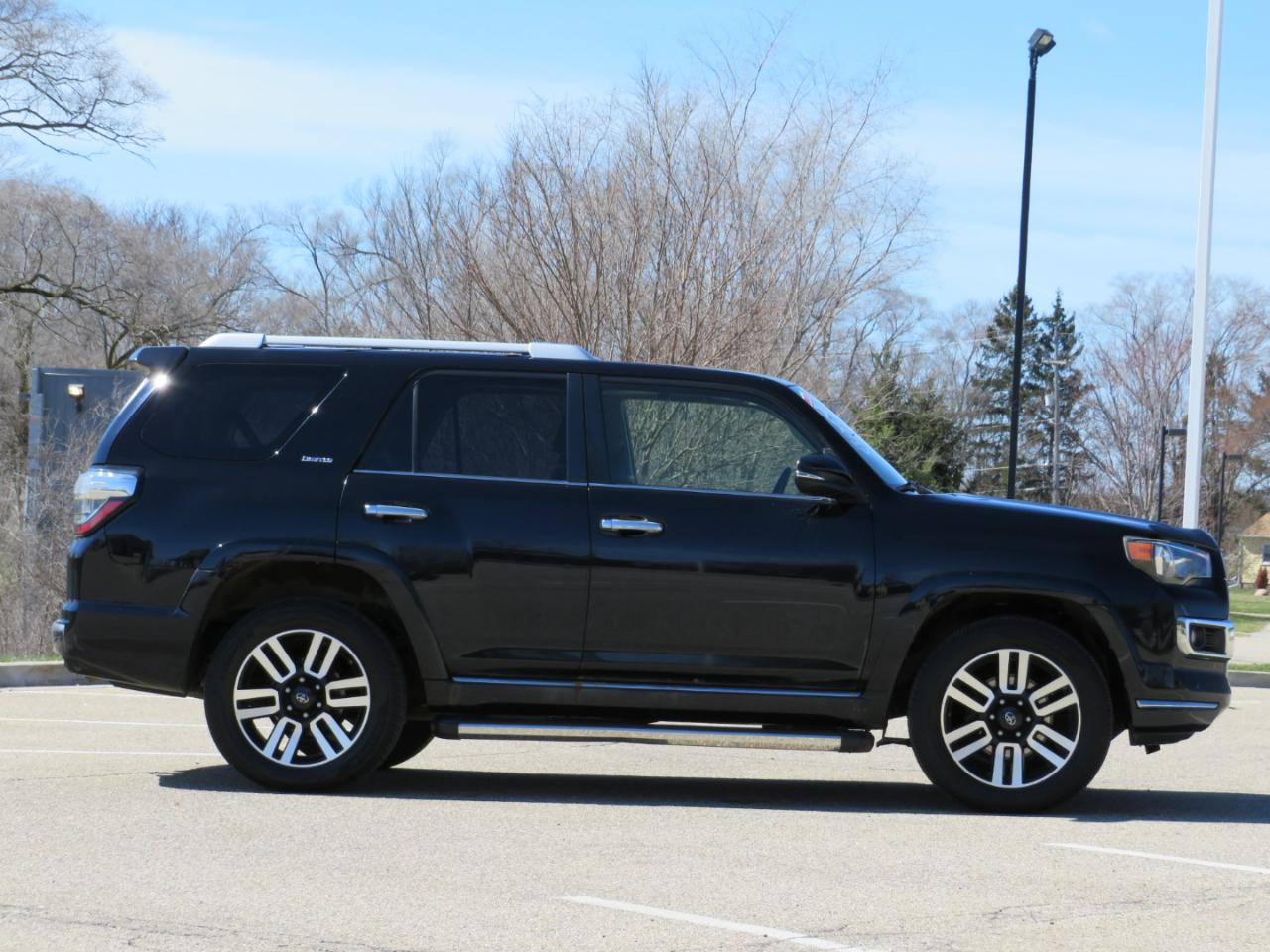 Toyota 4Runner Limited V6 4WD 2016