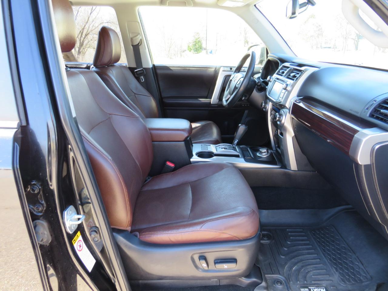 Toyota 4Runner Limited V6 4WD 2016