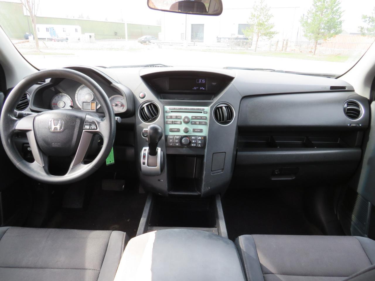 Honda Pilot LX 4WD 5-Spd AT 2011