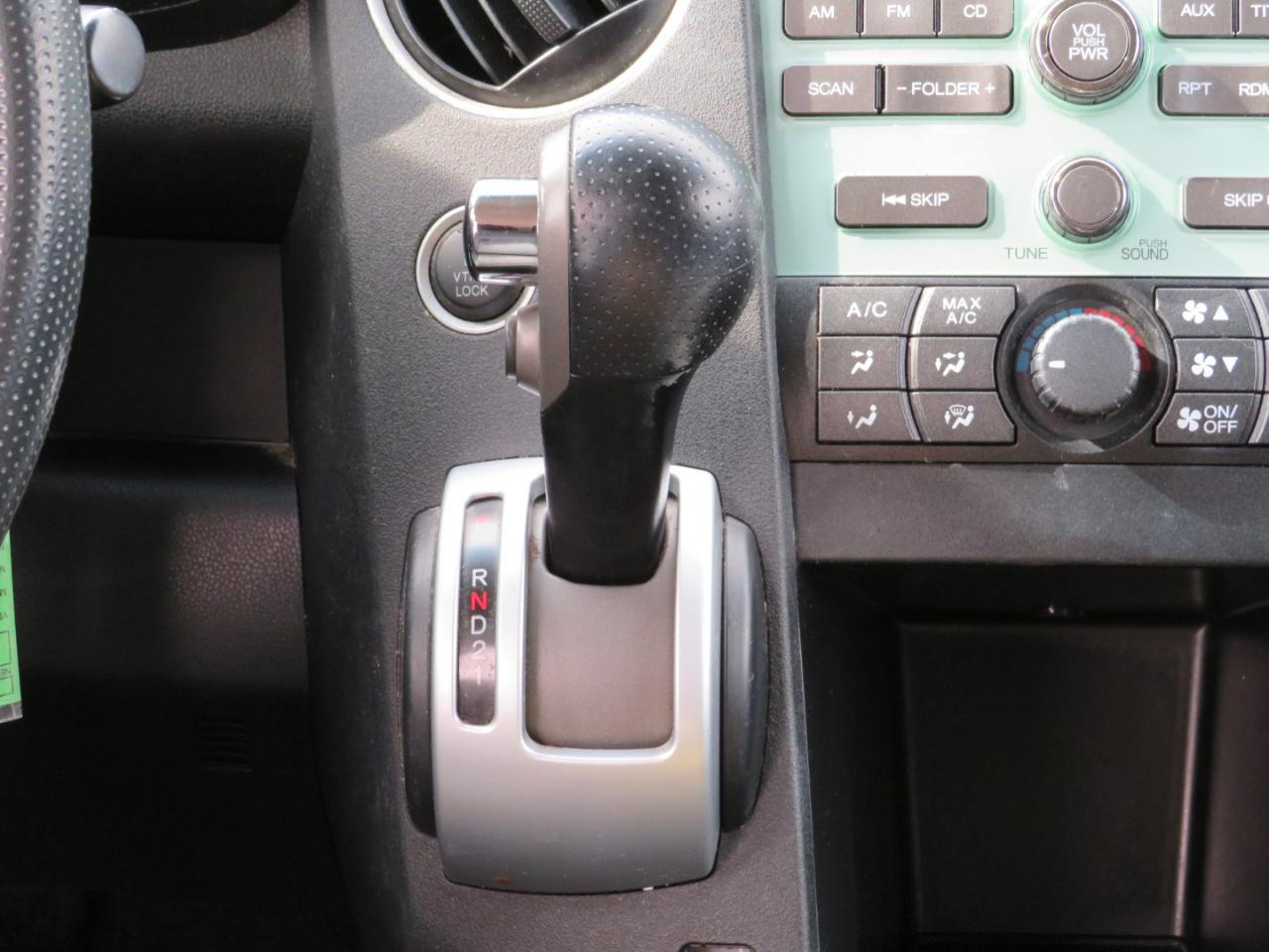 Honda Pilot LX 4WD 5-Spd AT 2011