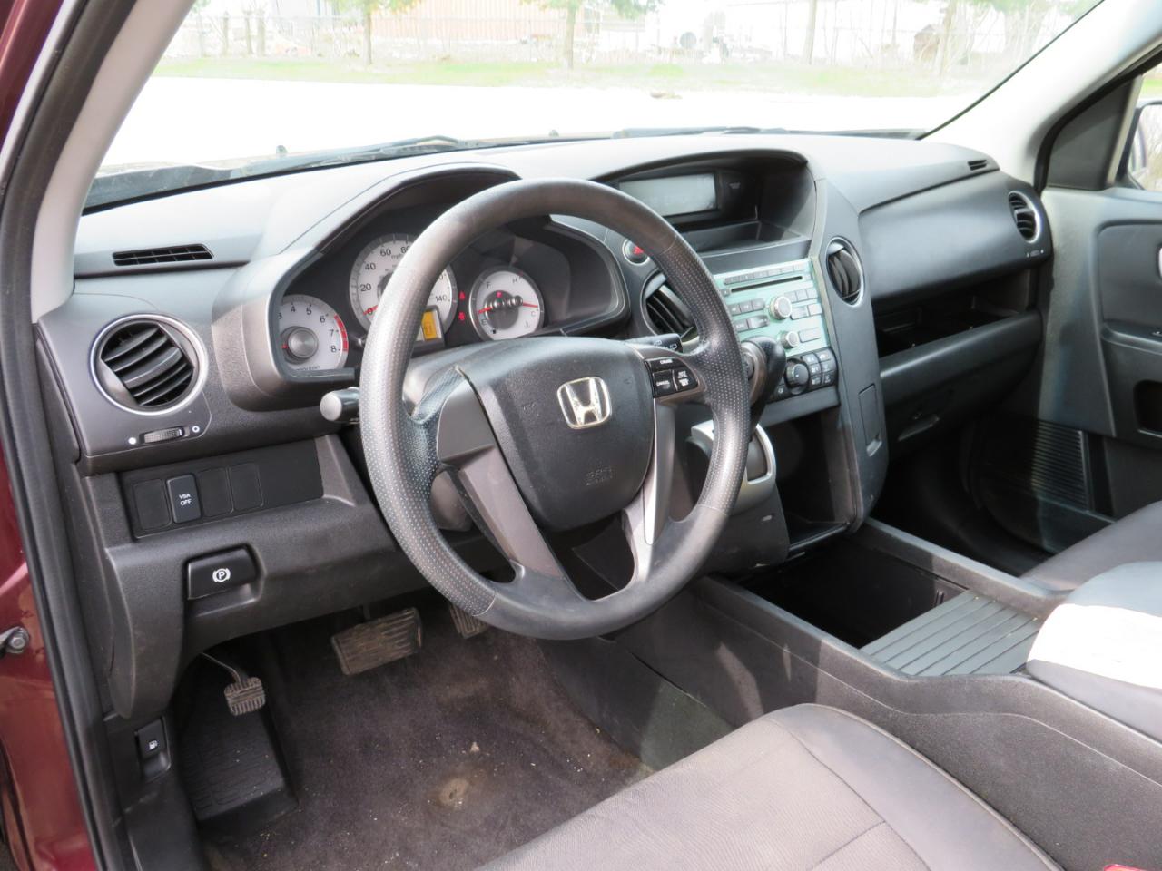 Honda Pilot LX 4WD 5-Spd AT 2011