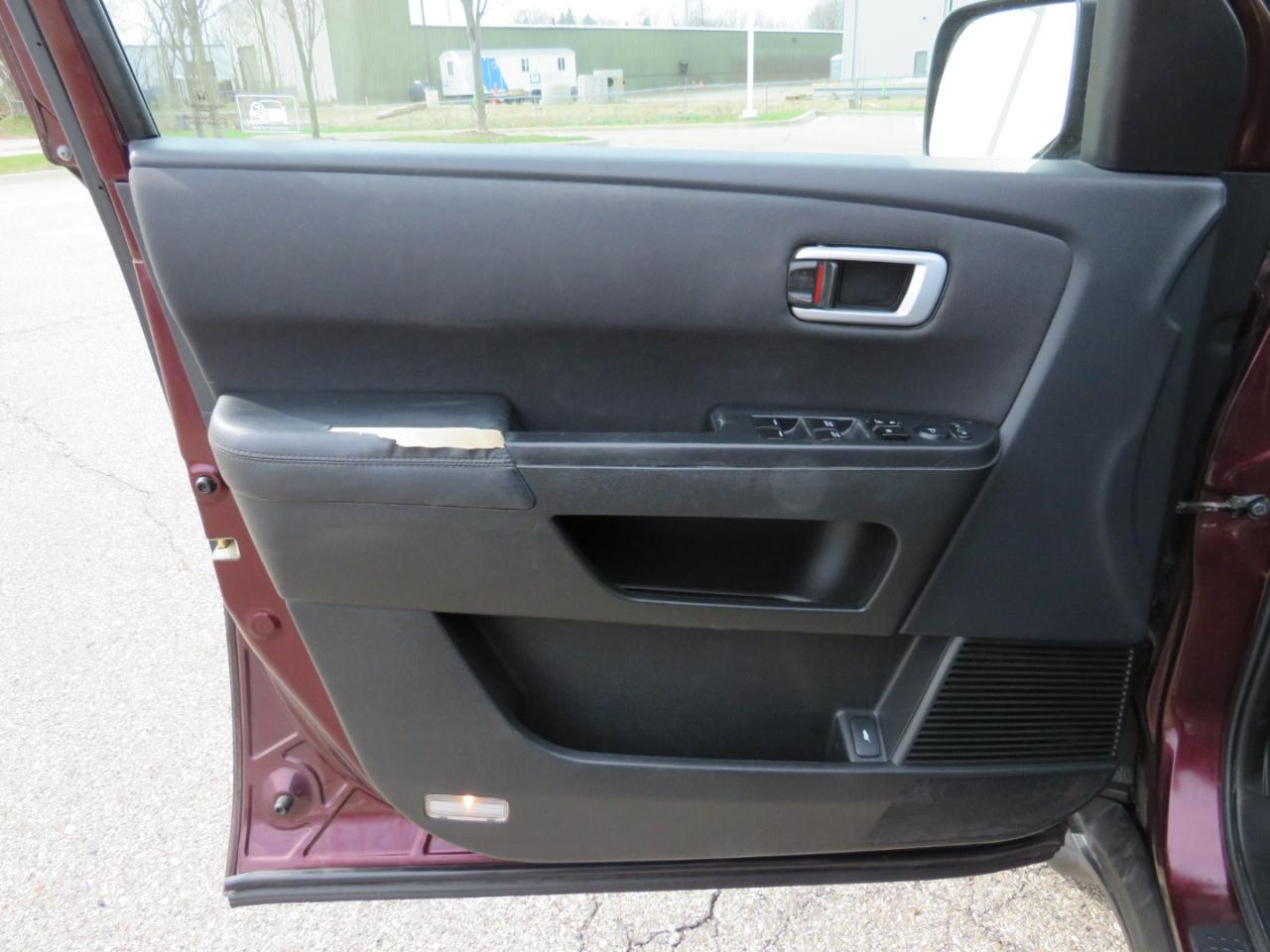 Honda Pilot LX 4WD 5-Spd AT 2011