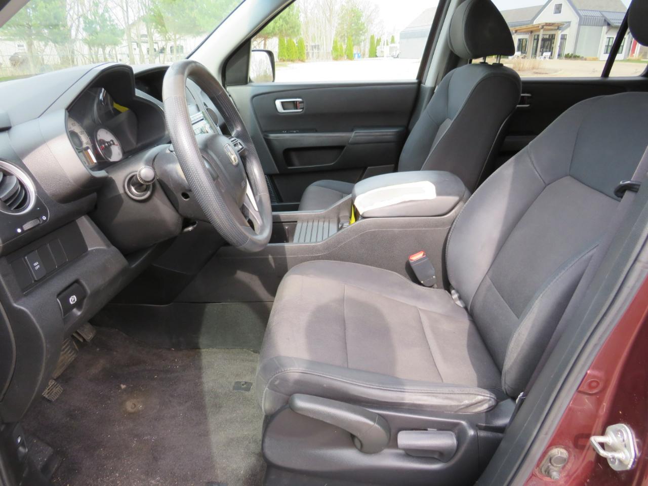 Honda Pilot LX 4WD 5-Spd AT 2011