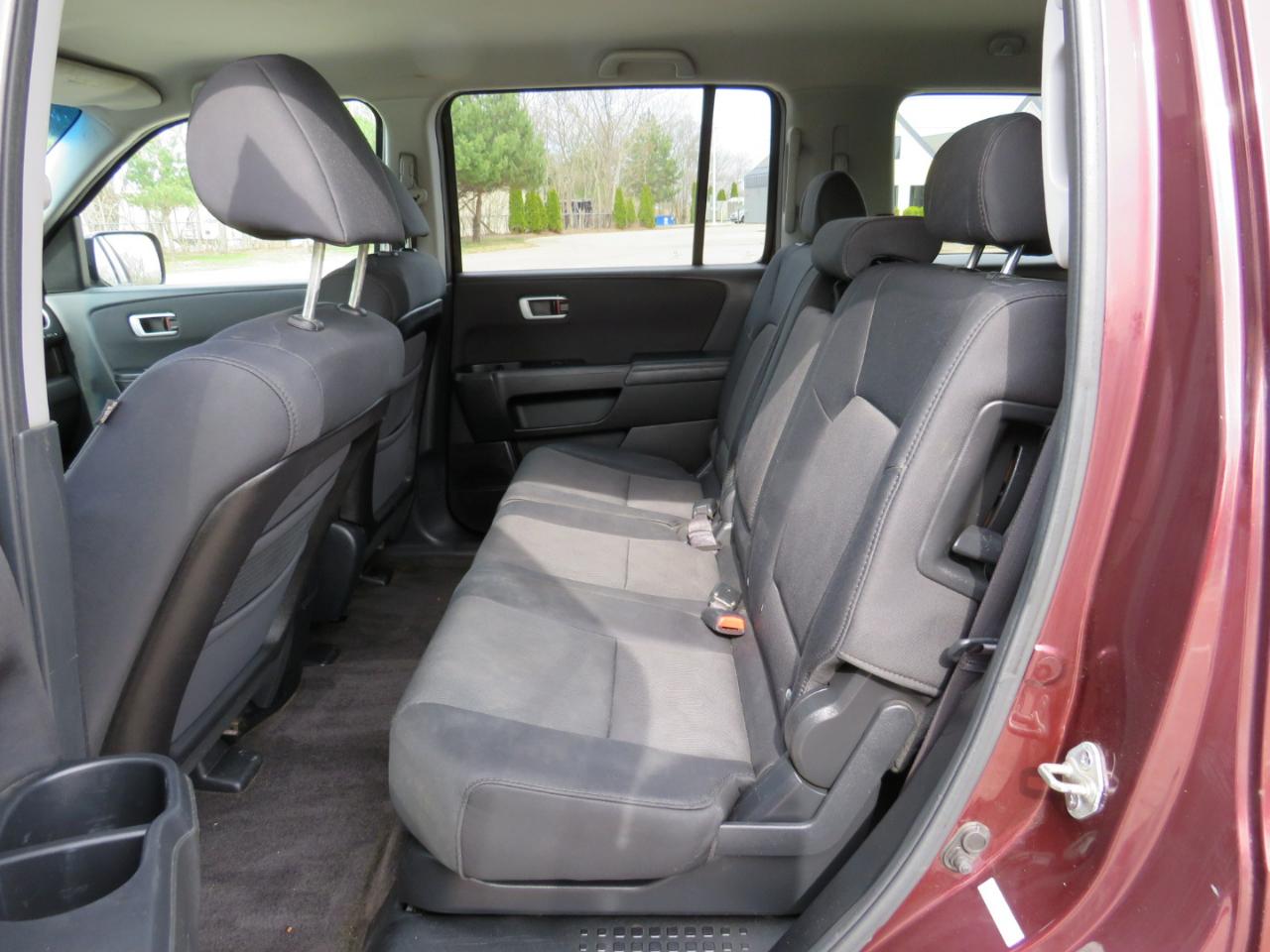 Honda Pilot LX 4WD 5-Spd AT 2011