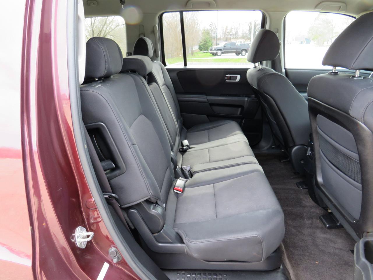 Honda Pilot LX 4WD 5-Spd AT 2011