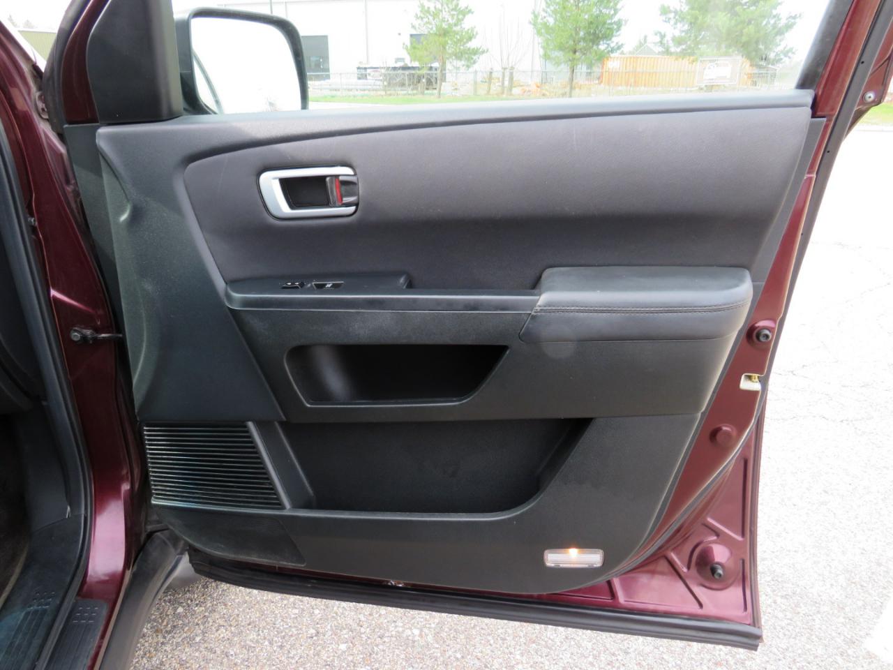 Honda Pilot LX 4WD 5-Spd AT 2011