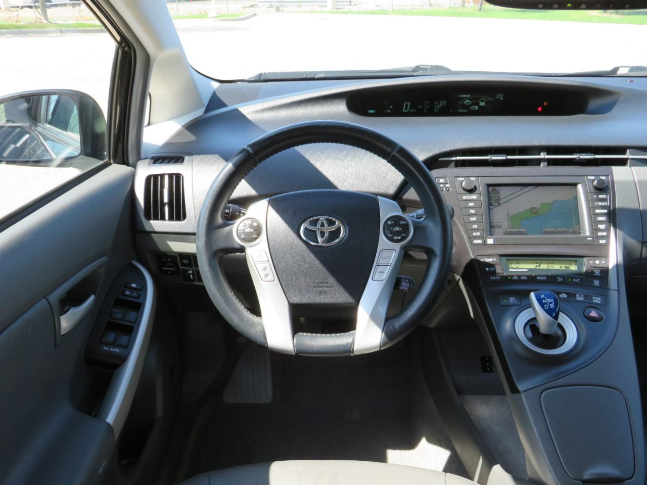 Toyota Prius Prius V 2010