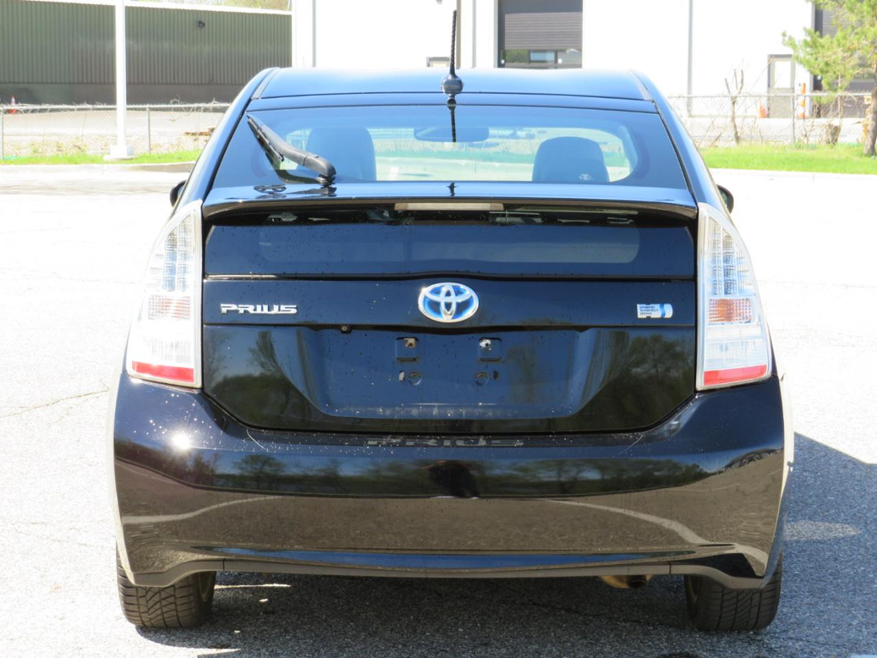 Toyota Prius Prius V 2010