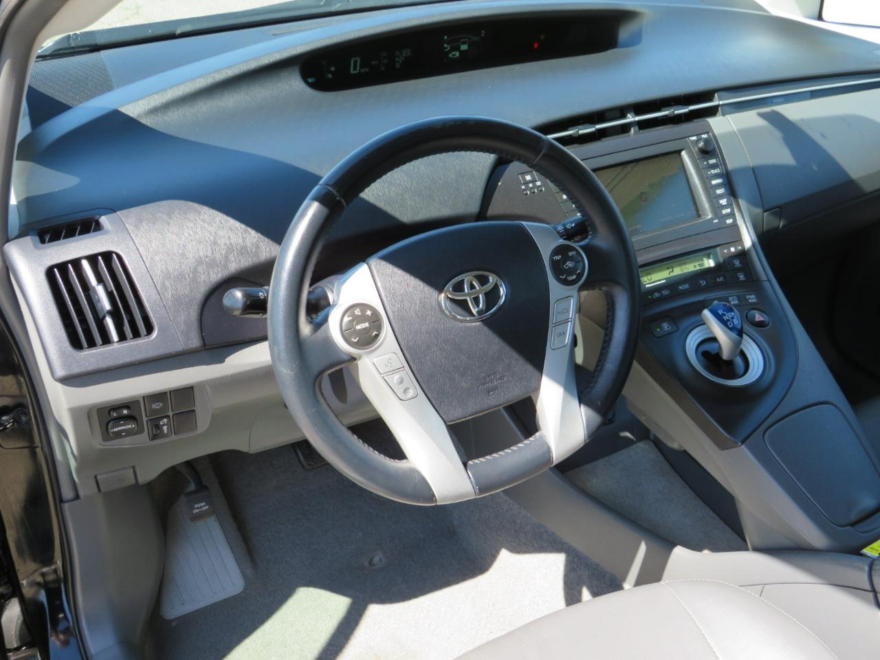 Toyota Prius Prius V 2010