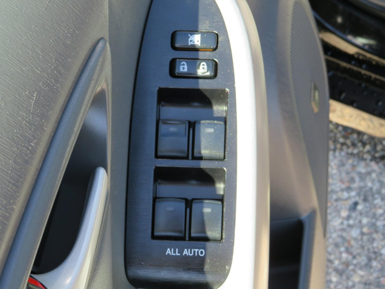 Toyota Prius Prius V 2010