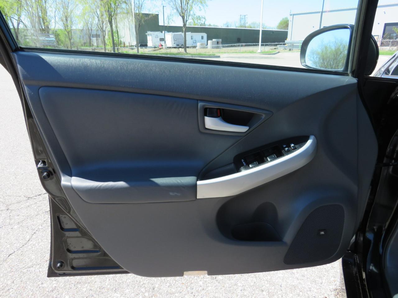 Toyota Prius Prius V 2010