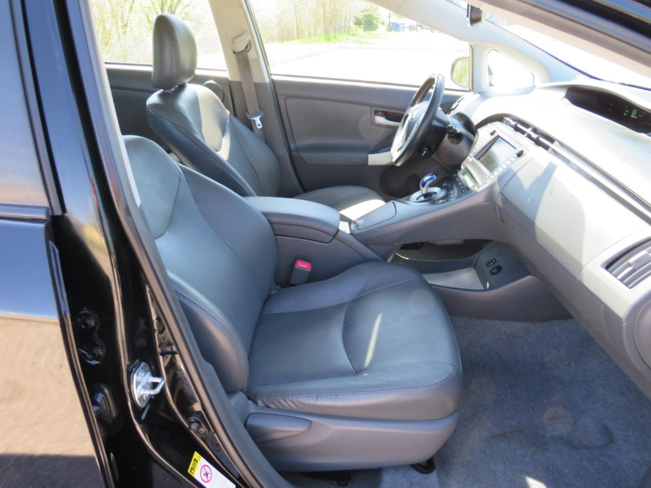 Toyota Prius Prius V 2010