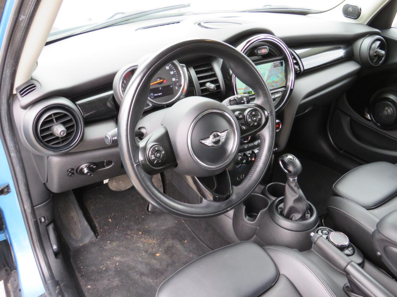 MINI Cooper 4-Door 2018