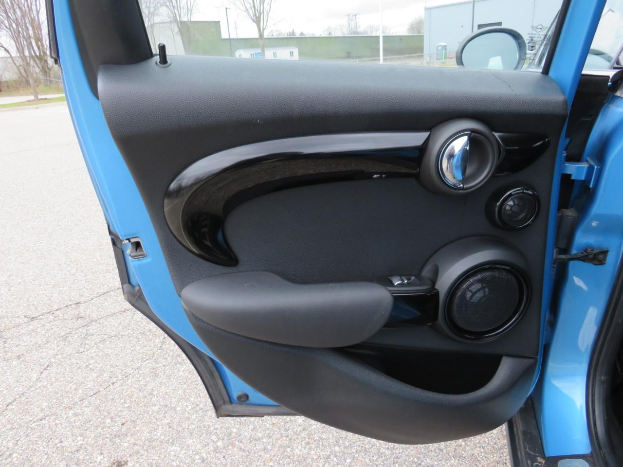 MINI Cooper 4-Door 2018