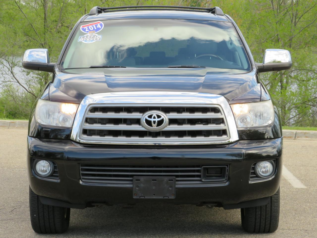 Toyota Sequoia Plantium 4WD FFV 2014