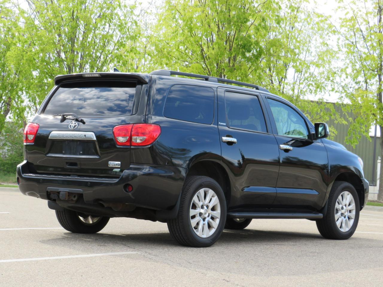 Toyota Sequoia Plantium 4WD FFV 2014