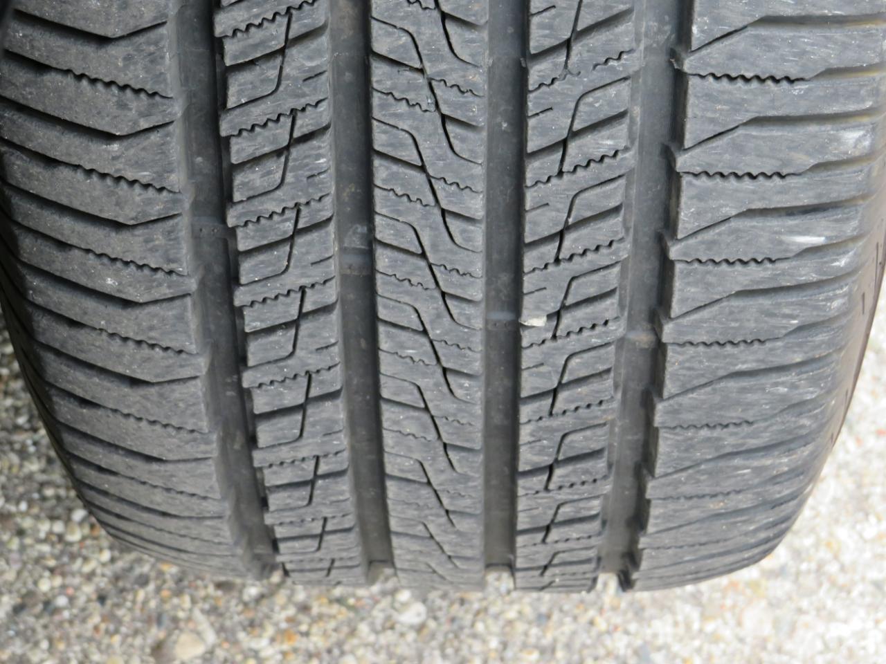 Toyota Sequoia Plantium 4WD FFV 2014