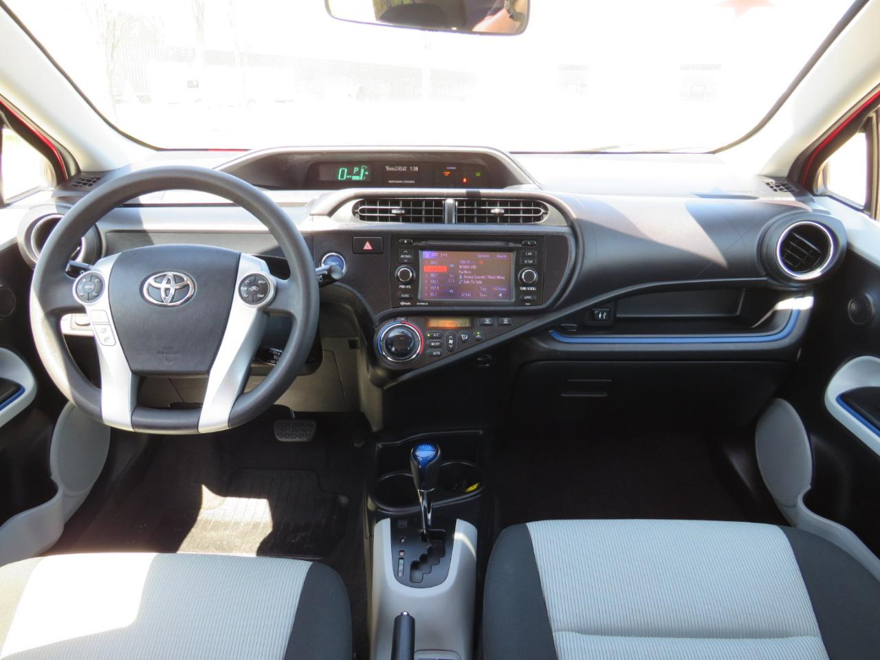 Toyota Prius c One 2013