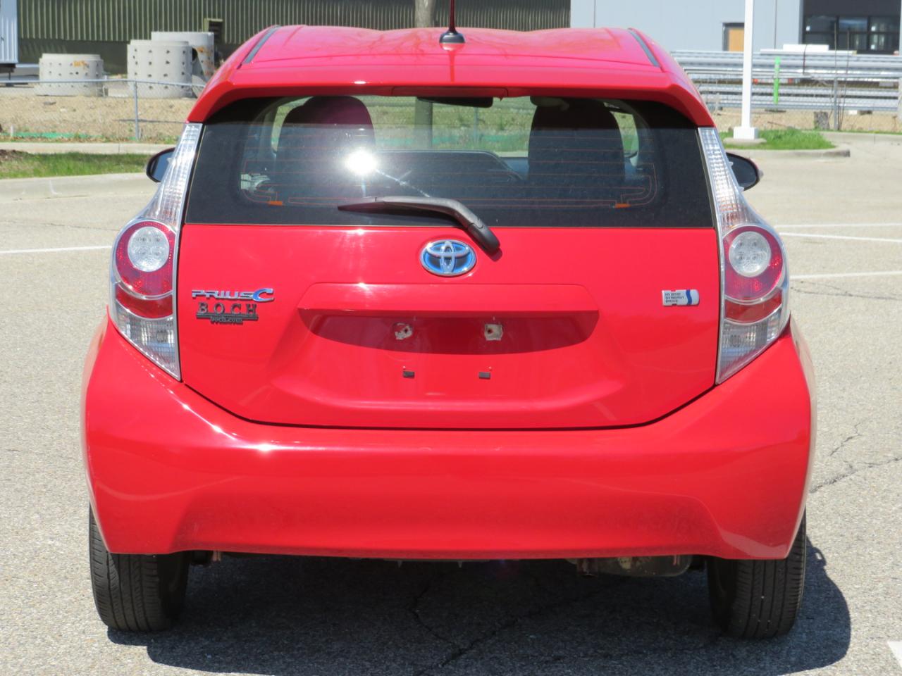 Toyota Prius c One 2013